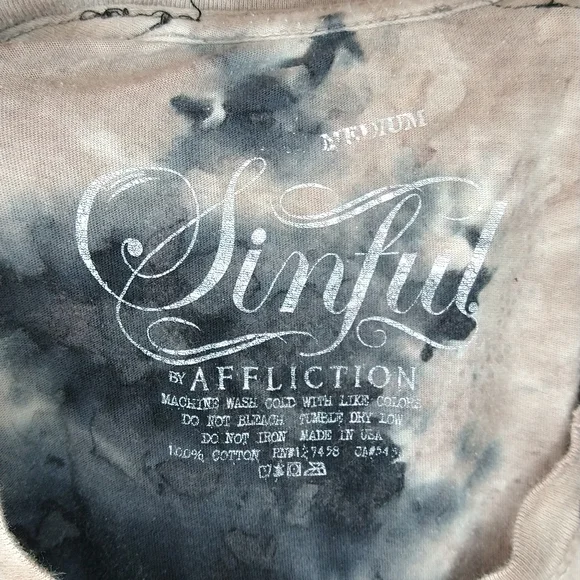 Medium Sinful by Affliction shirt - Picture 8 of 8